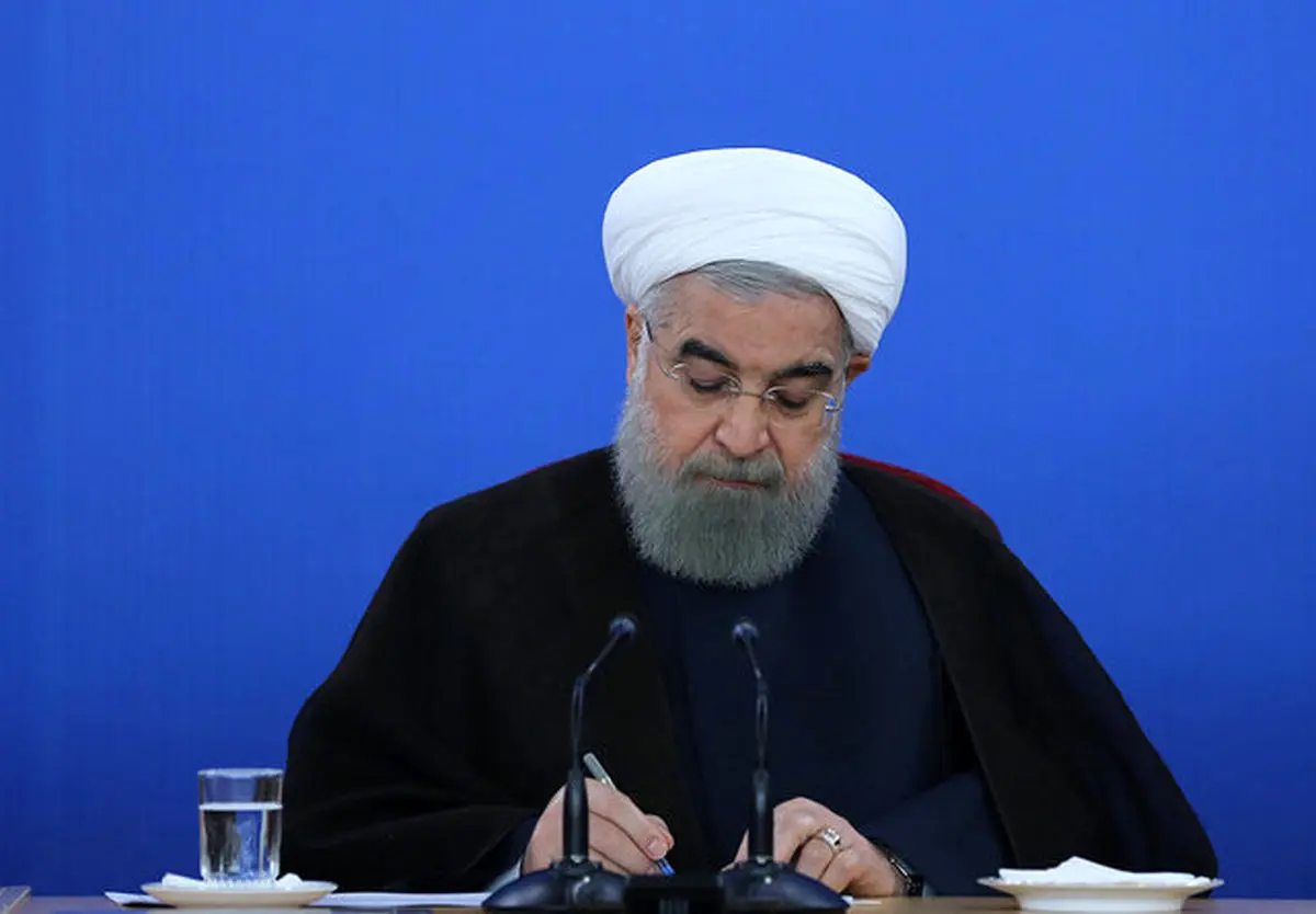 رئیس جمهور: همزمان با تحریم، مذاکره چه معنایی دارد؟