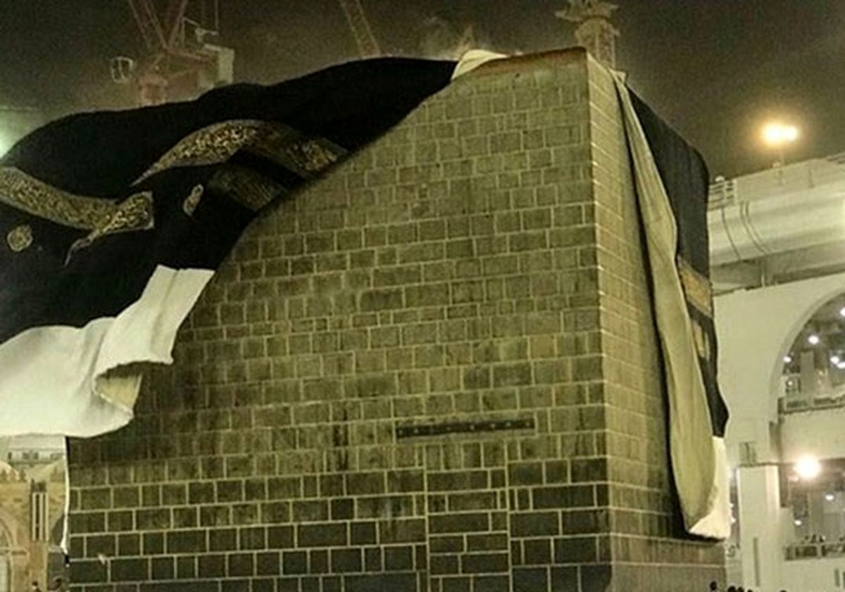آشکار شدن محل شکافته شدن خانه کعبه