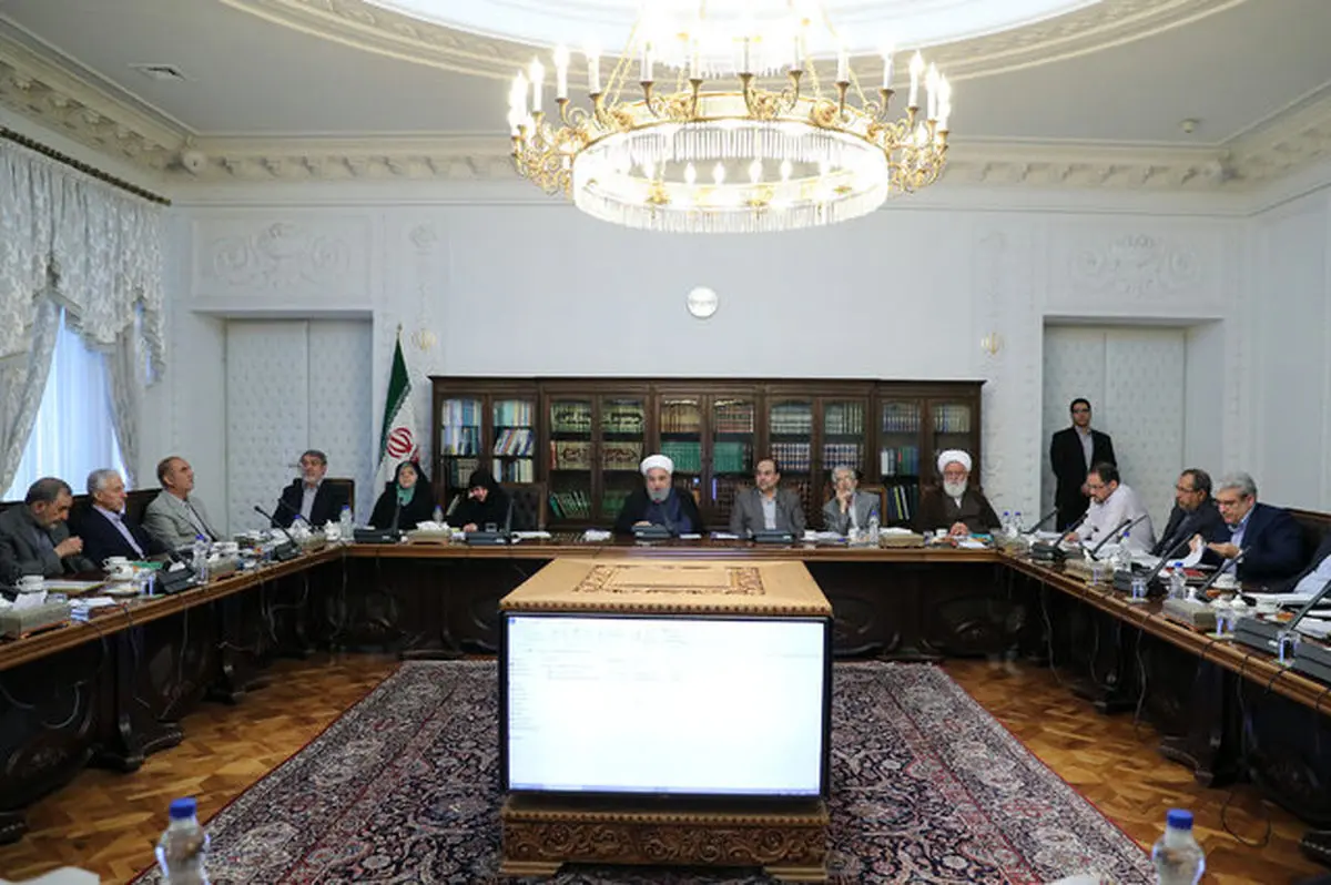 رئیس‌جمهور: با تأسی به فرهنگ انقلابی از مقطع سخت فعلی عبور کنیم
