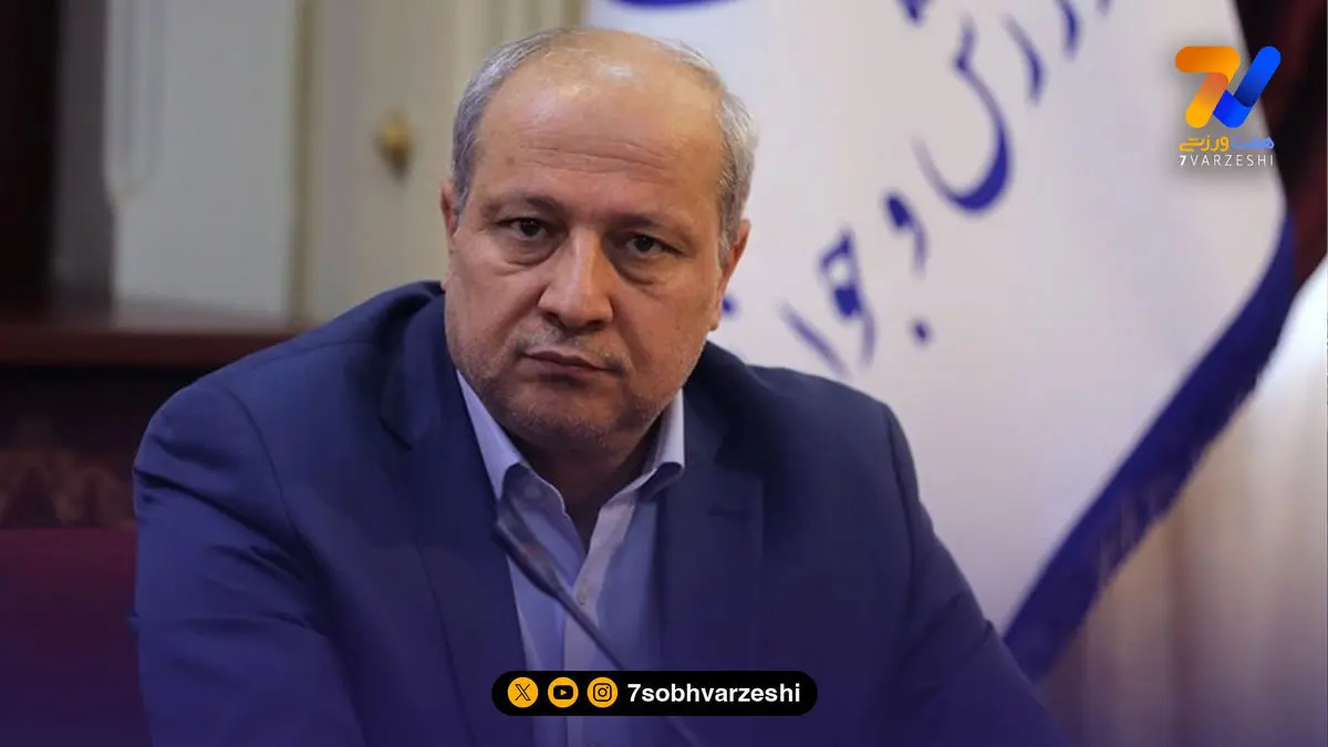جمع جمعه معاون وزارت ورزش در رقابت بوکس قهرمانی جهان در انگلیس کمه