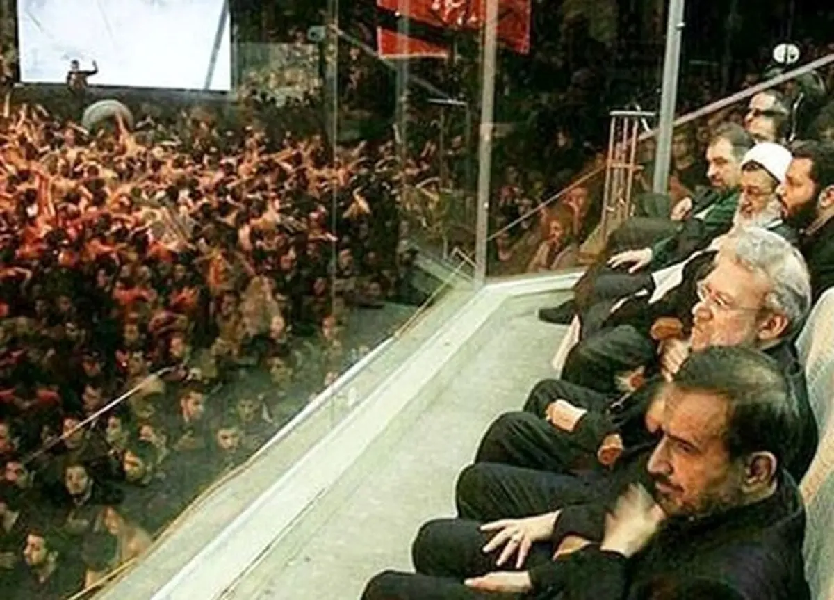 انتقاد از علی لاریجانی بخاطر یک عکس حاشیه ساز