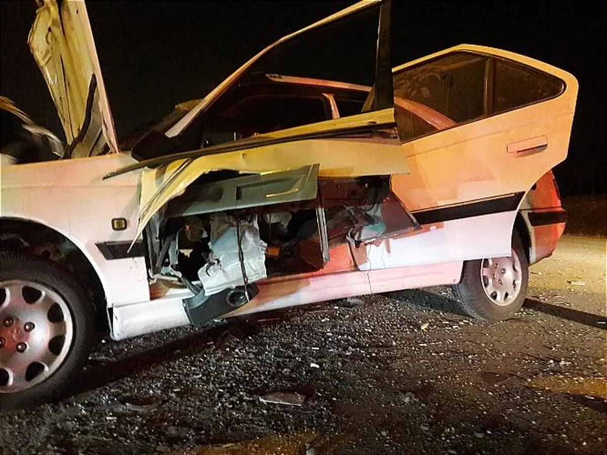 نجات معجزه‌آسای راننده پژو پارس بعد از ورود گاردیل به خودرو