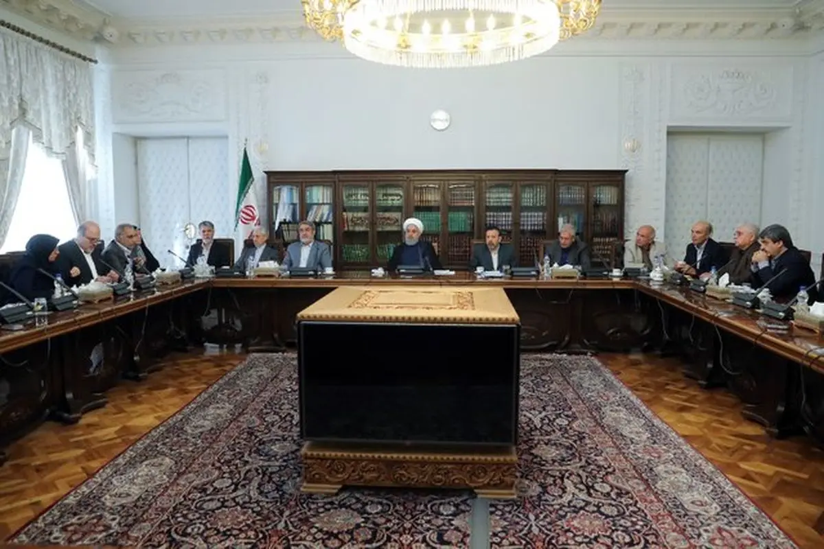رئیس‌جمهور : انتقاد دستوری نباشد/جامعه نگران فردا نباشد