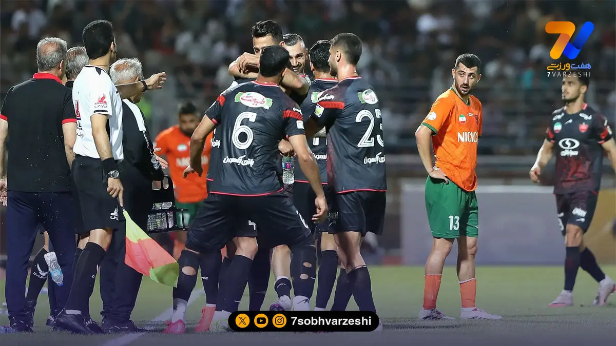 پوستر هامبورگی مس رفسنجان برای بازی مقابل پرسپولیس