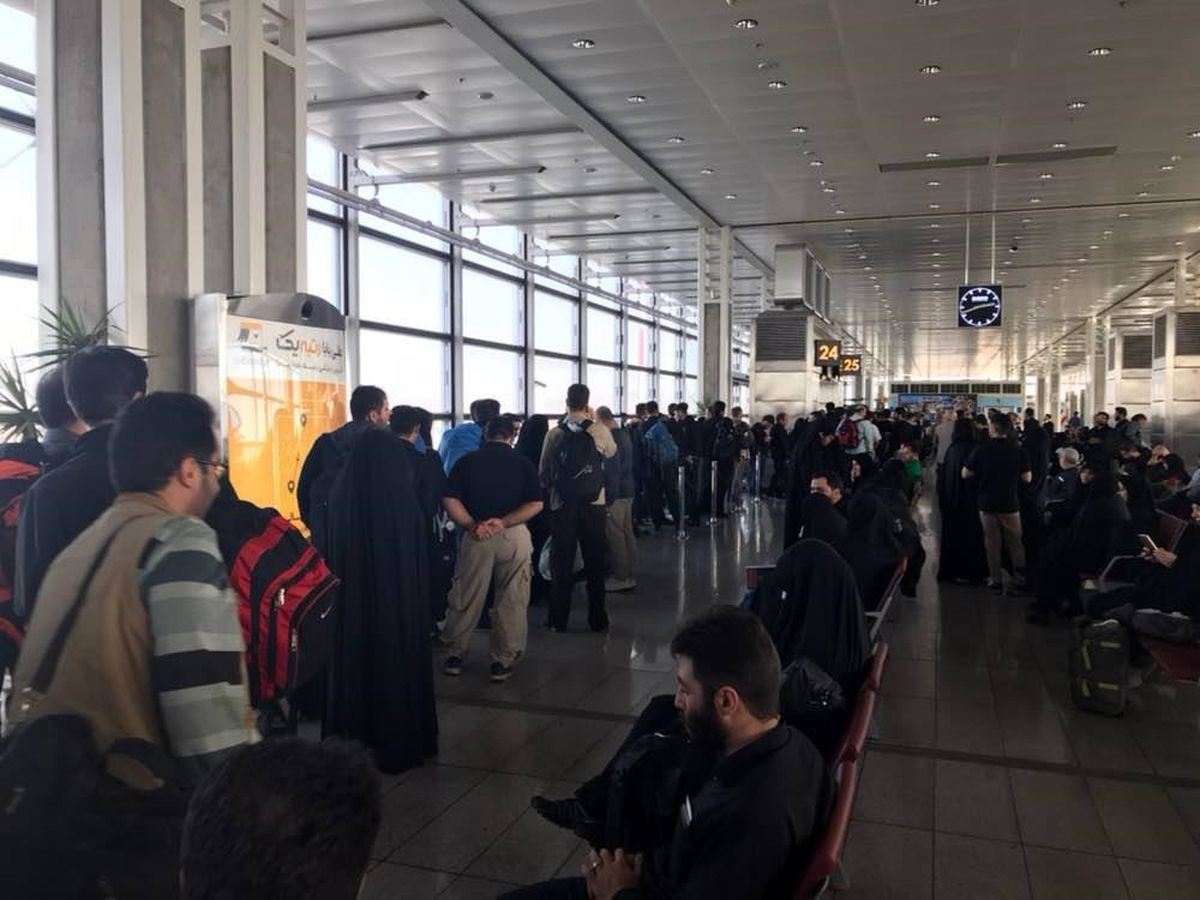 این بار پای یک زنِ خلبان، در میان است/ سرگردانی مسافران پرواز تهران-نجف / عکس