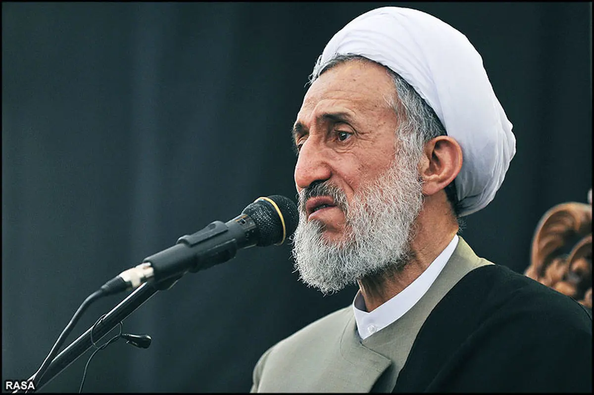 حجت‌الاسلام صدیقی: امام شراب و قمار و پاسور را از دست جوانان گرفت و به دستشان قرآن و اسلحه داد