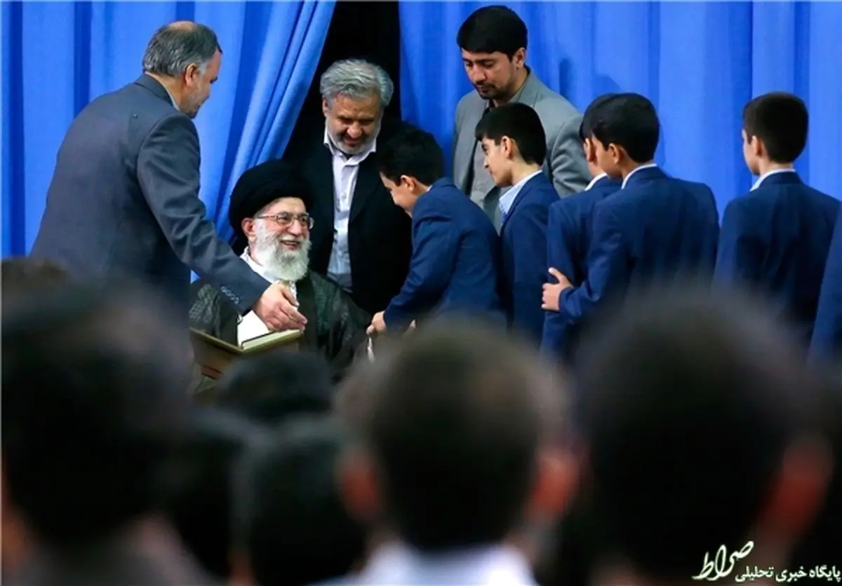 مقام معظم رهبری: کسانی که گرایش به سازش دارند، نقشه بی‌پایه می‌کشند