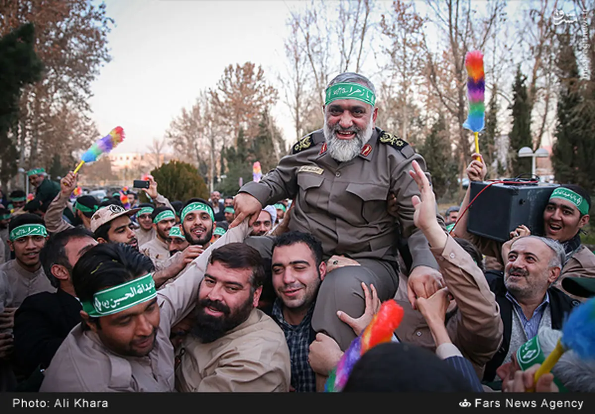 سردار نقدی: اگر کسی در فاحشه‌خانه به دنیا بیاید، بزرگ شود و بمیرد و حرام‌زاده باشد، از محمدرضا پهلوی بهتر است