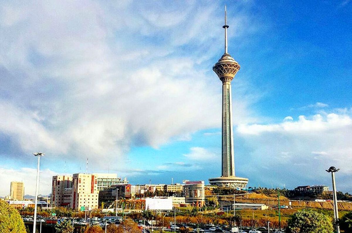 برگزاری مسابقه پله نوردی در برج میلاد
