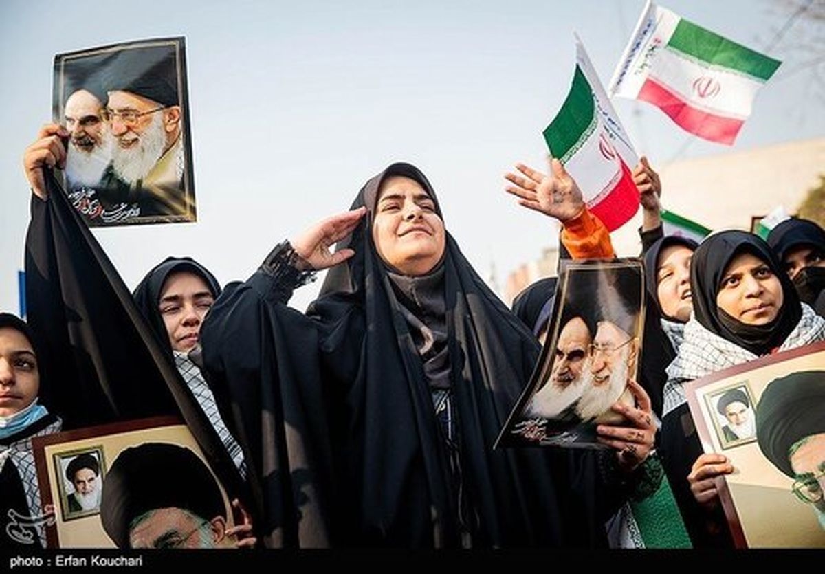 تجمع «دانشآموزی» مقابل سفارت فرانسه علیه « شارلی ابدو»