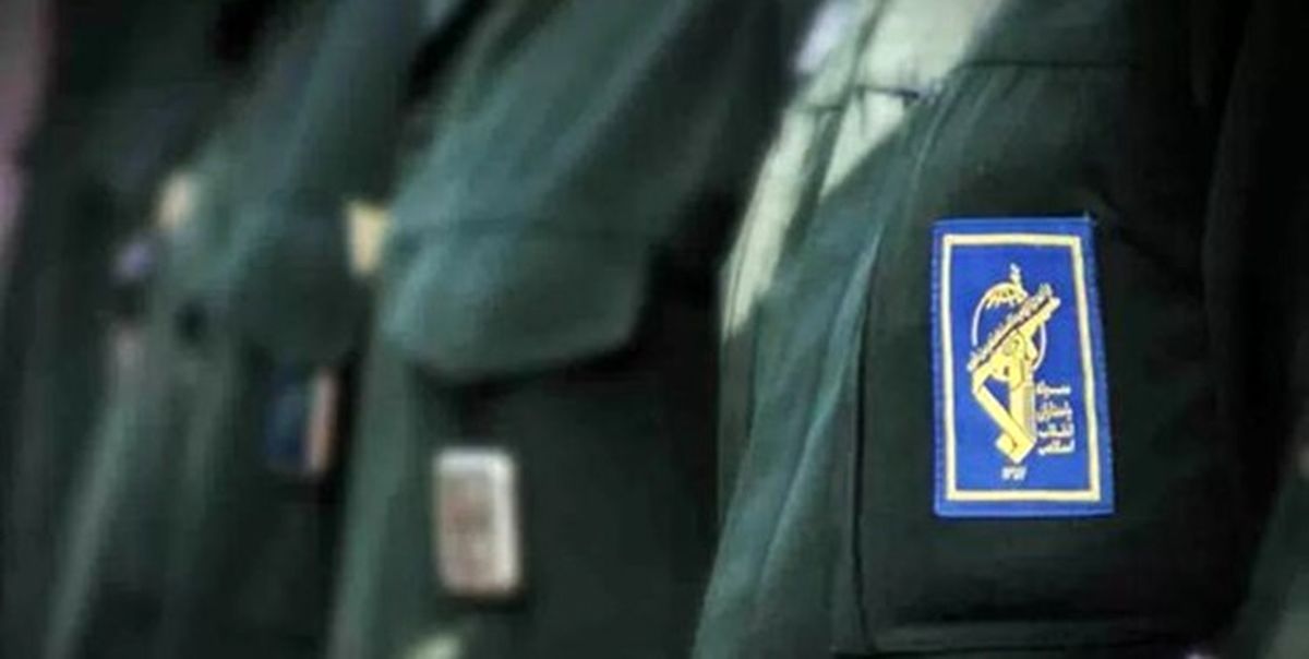 بنرهای حمایت از سپاه مقابل سفارت انگلیس در تهران + عکس