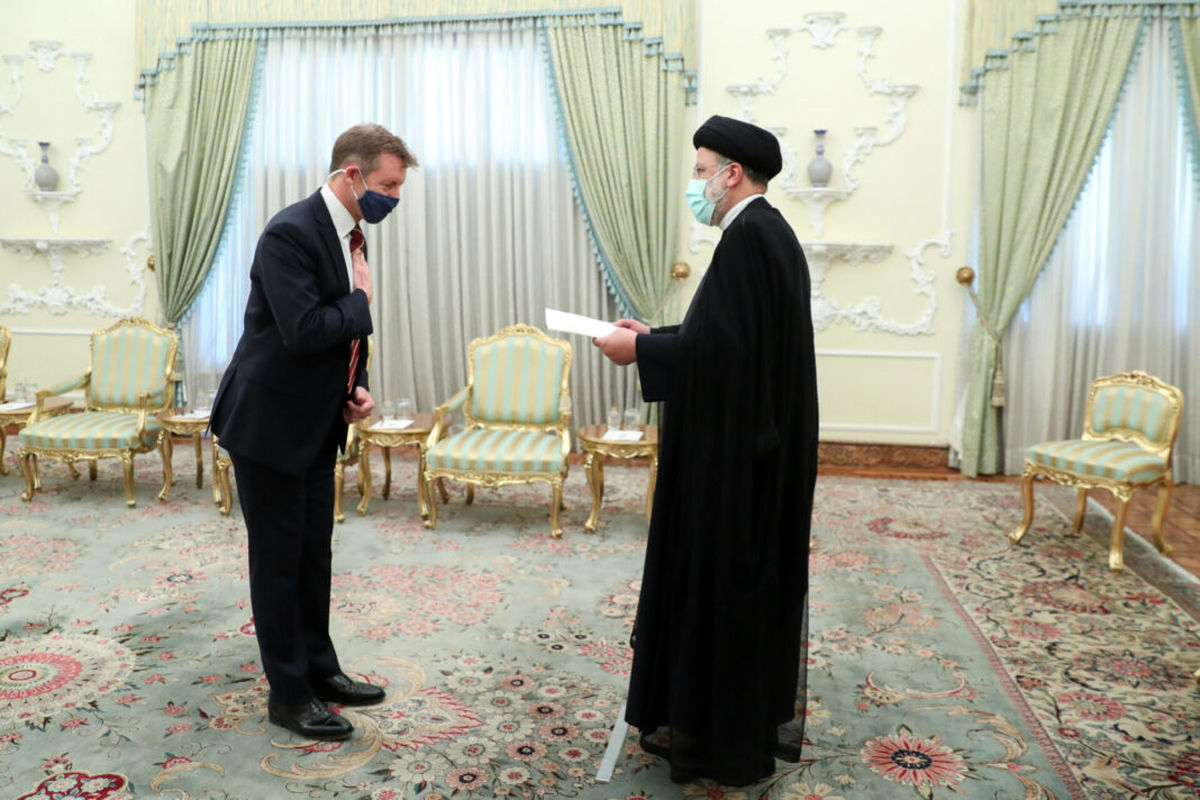 سفیر انگلیس به تهران بازگشت
