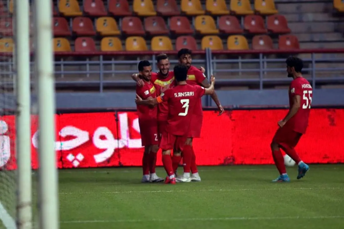 ذوب شدن پرسپولیس در تنور داغ فولاد