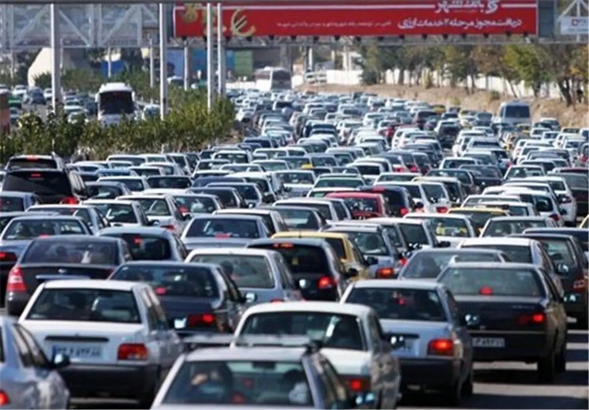 تصاویر دیکتاتورهای معروف در اتوبان‌ها و مترو؛ مکافات بخشش