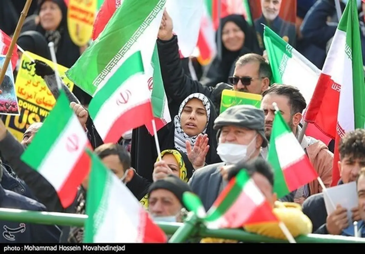 گزارش تصویری از راهپیمایی ۲۲ بهمن در تهران