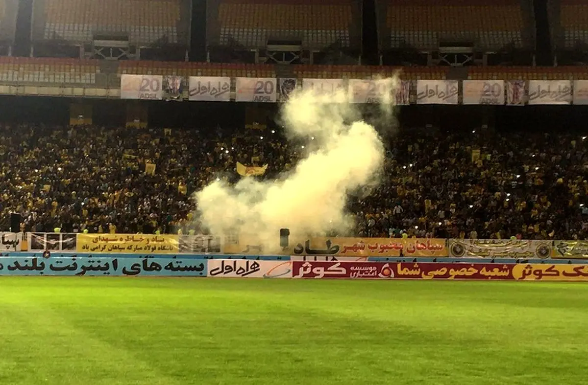 اتفاق خطرناک در بازی سپاهان و پرسپولیس؛ خدا رحم کرد!