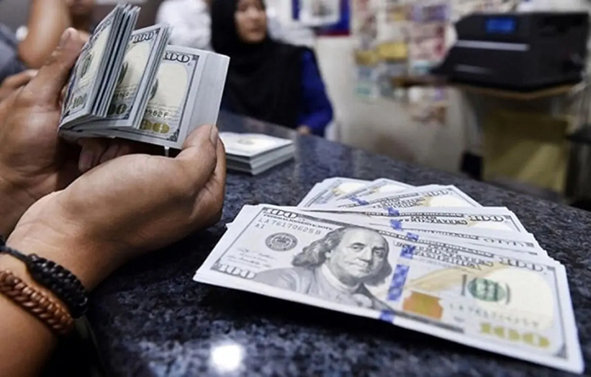 استخراج اسکناس سبز از تالار سعادت‌آباد
