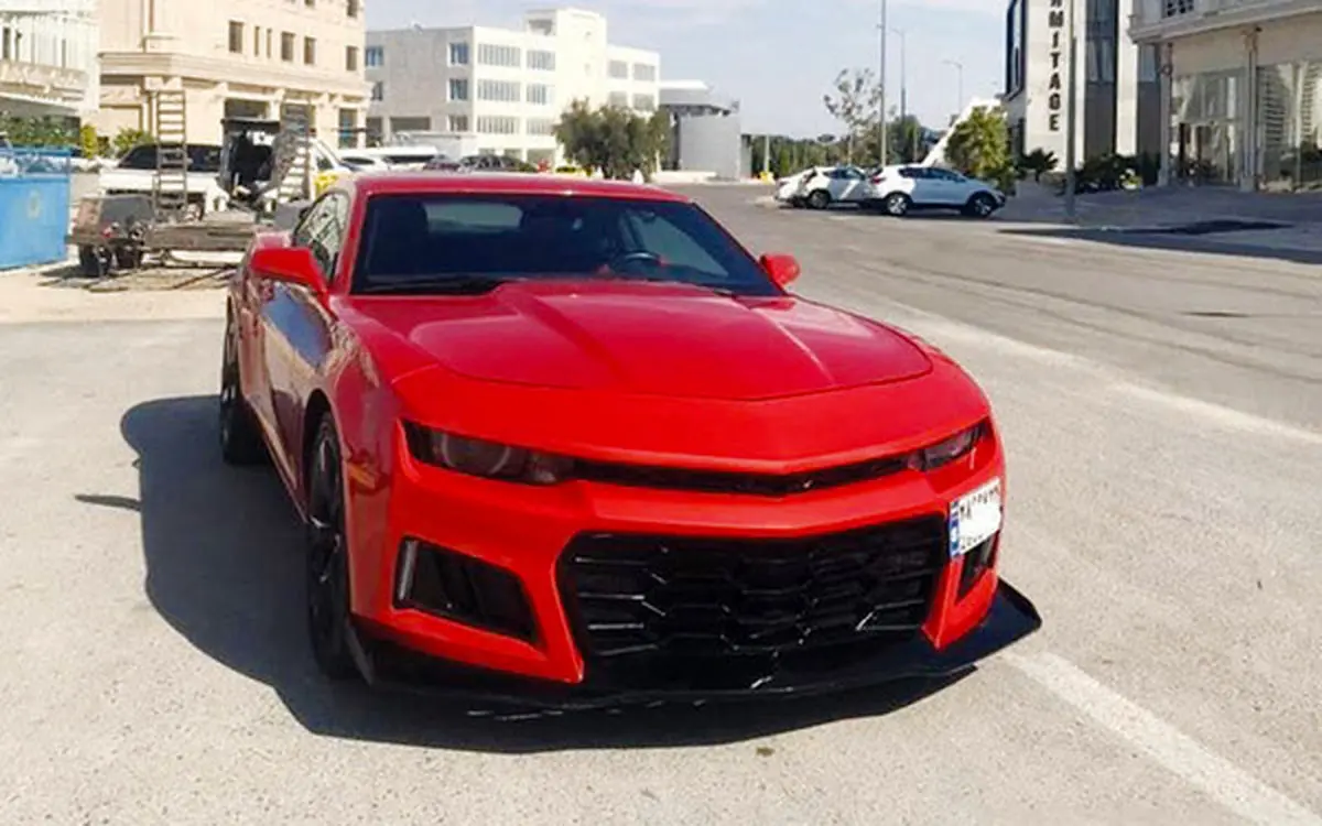 جولان اتومبیل‌های لوکس‌‌ در منطقه آزاد