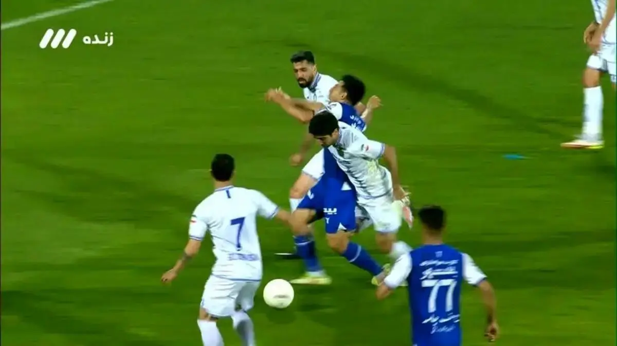 نظر کارشناسان درباره پنالتی سوپرجنجالی استقلال مقابل گل‌گهر
