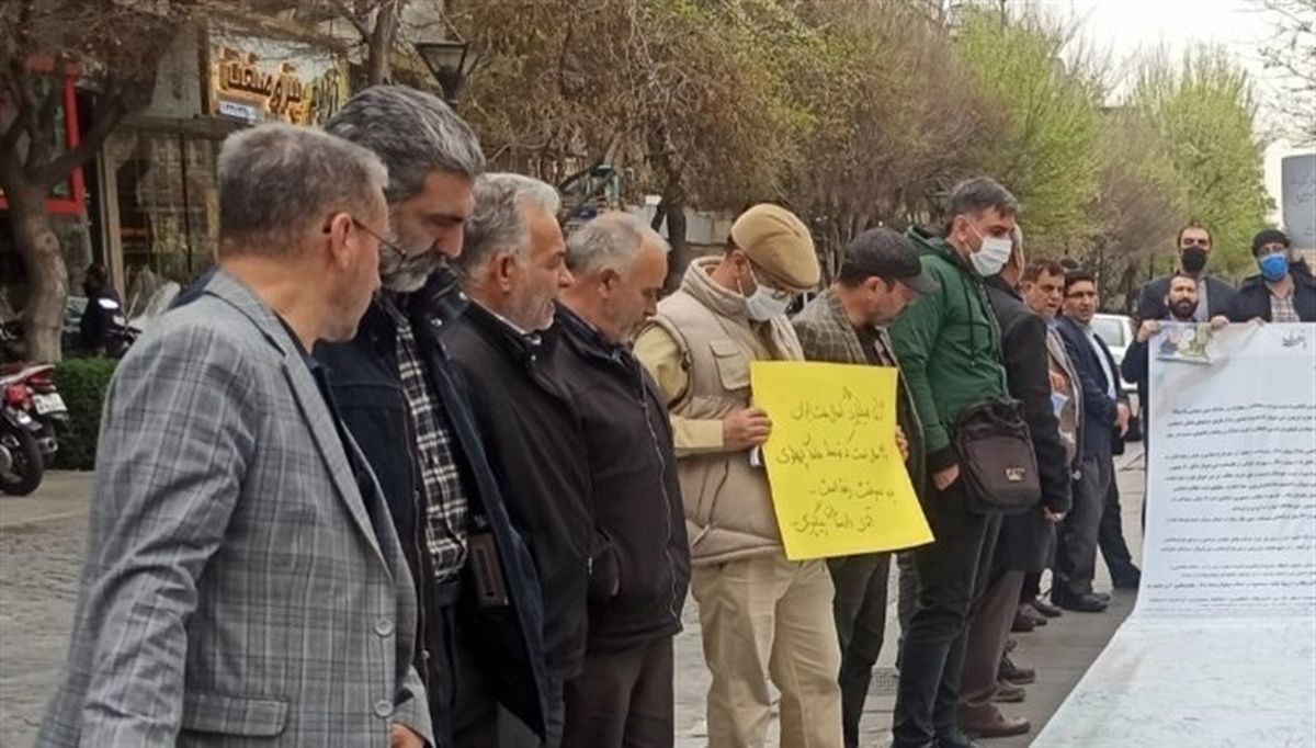طومار شکایت علیه پهلوی تحویل نماینده دادستان کل کشور شد
