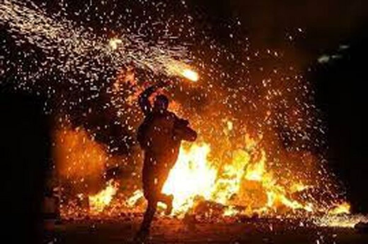 تماشا کنید | چهارشنبه آخر سال هنوز از راه نرسیده، قربانی می‌گیرد!