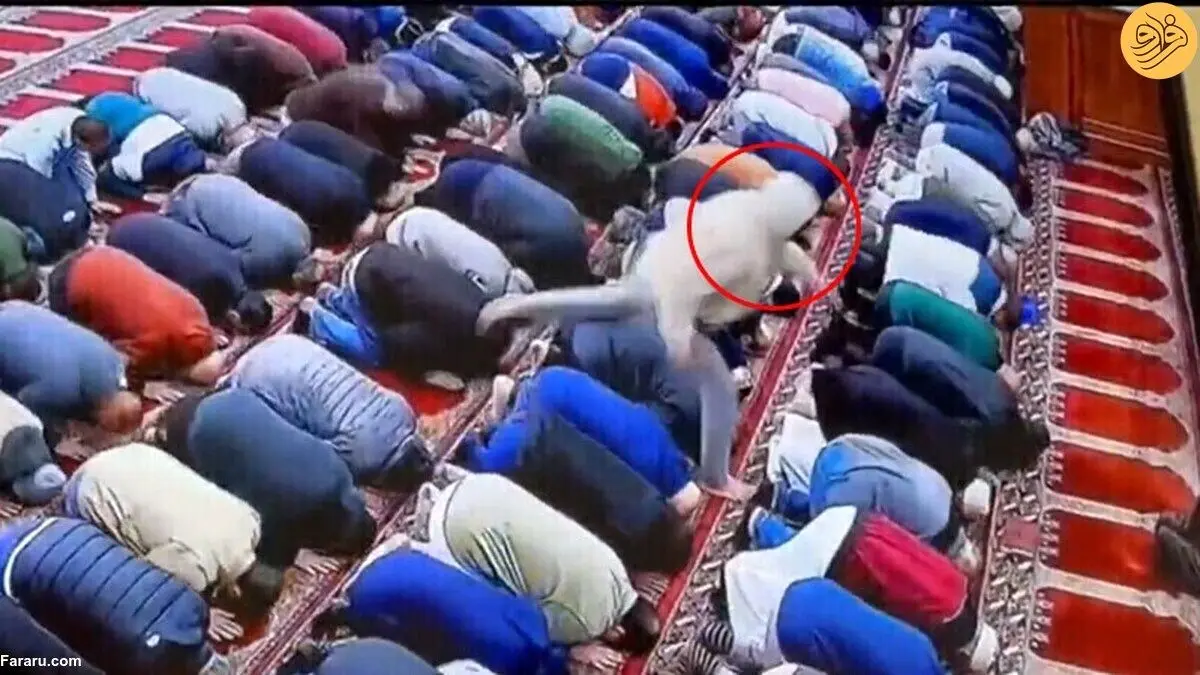 ببینید | حمله هولناک نمازگزار به امام جماعت یک مسجد در آمریکا