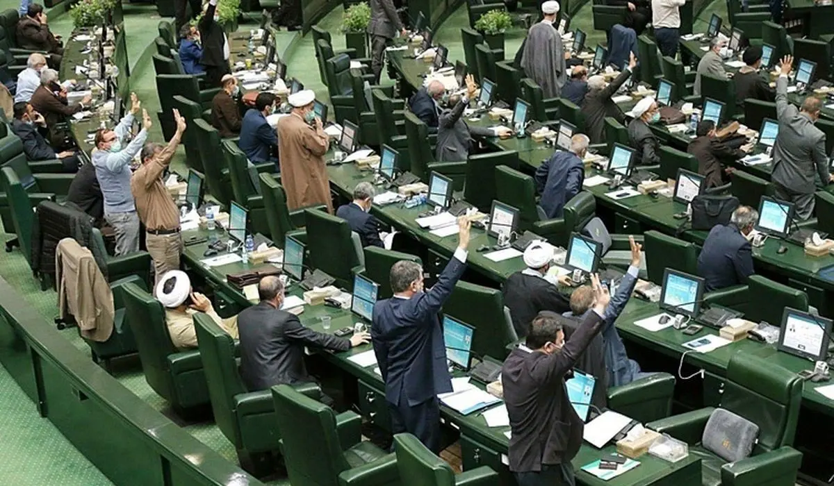 ادعای تحویل ماشین شاسی‌بلند به نمایندگان تکذیب شد