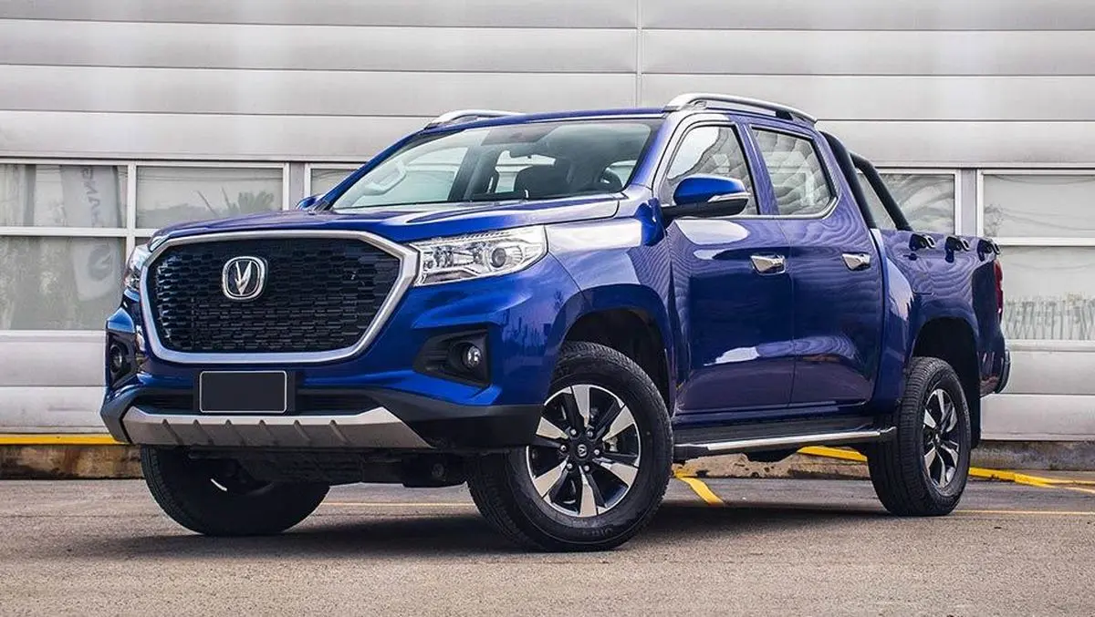 مشاهده پیکاپ چینی - فرانسوی در خیابان‌های تهران