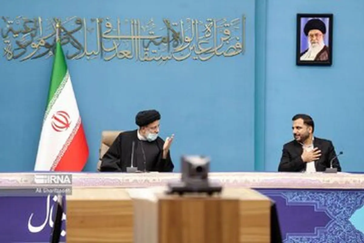عکس | پسر نماینده تندرو در جلسه با رئیسی