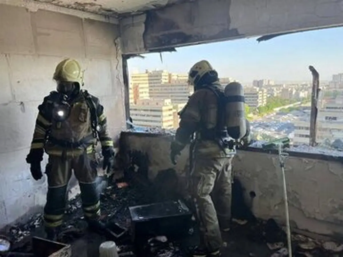 آتش‌سوزی یک واحد مسکونی در شهرک اکباتان