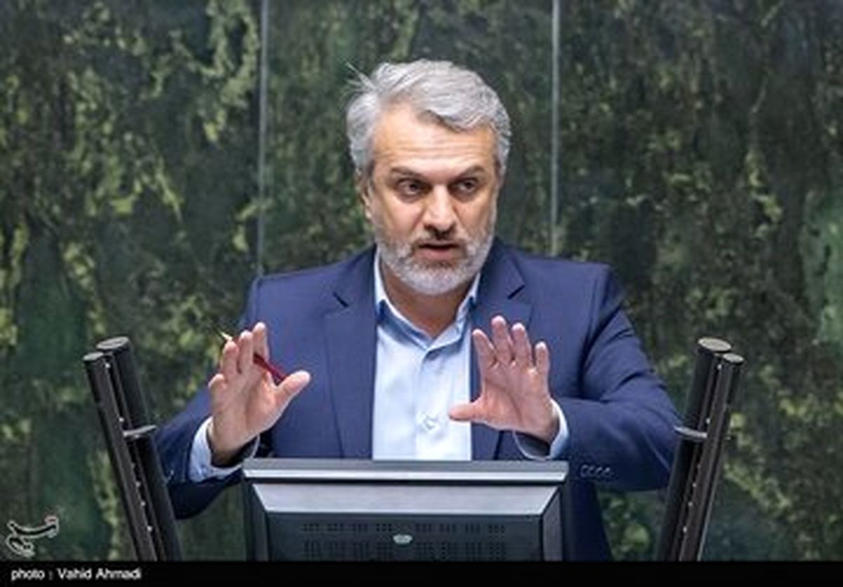 ببینید | توضیحات فاطمی امین درمورد اهدا ماشین شاسی‌بلند به نماینده‌ها