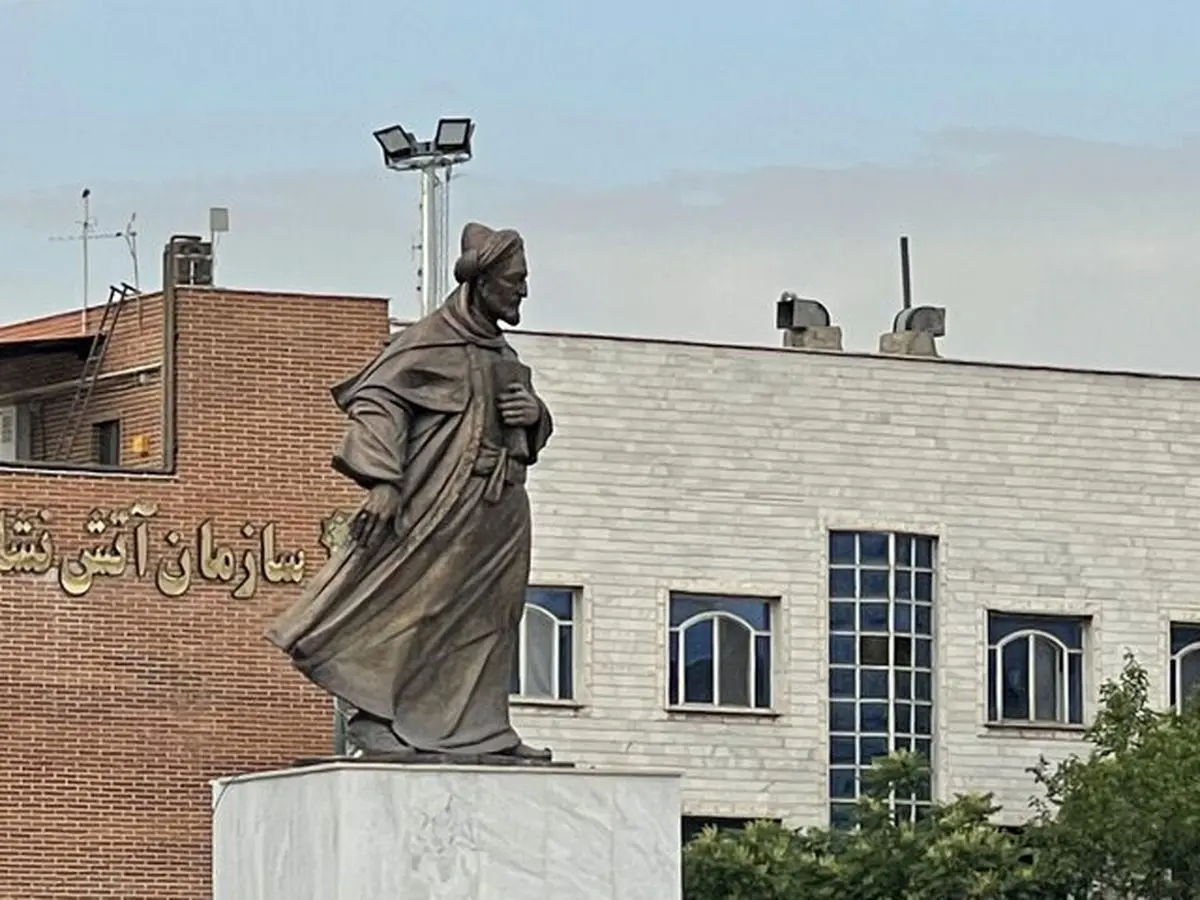از بزرگ‌ترین مجسمه برنزی پایتخت رونمایی شد + عکس