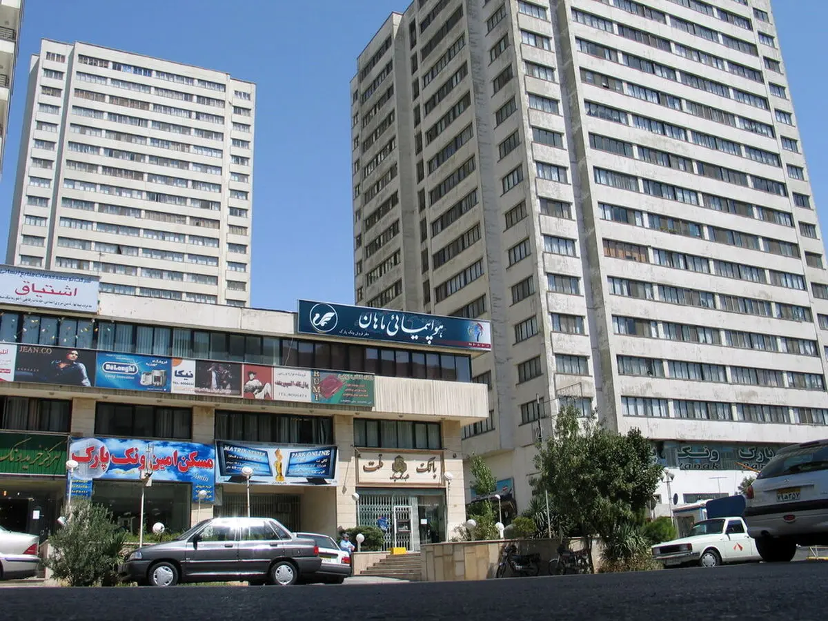 93‌ساختمان مشهور‌، نوستالژیک و ناامن!