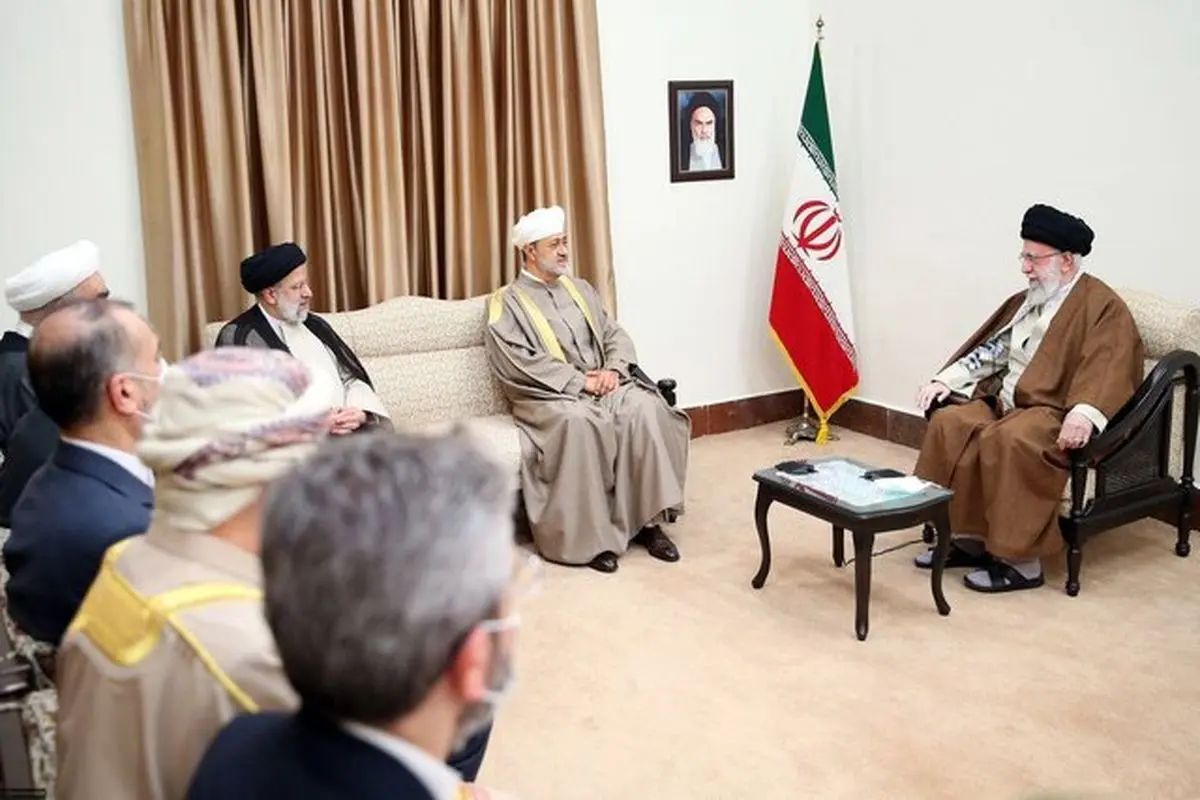 دیدار سلطان عمان با رهبری چگونه گذشت؟