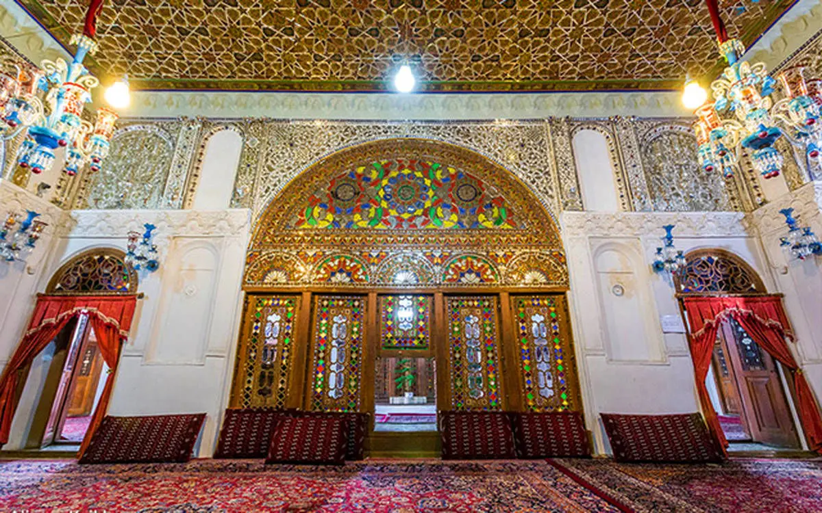 ماجرای جنجالی اجاره دادن زمین‌های موقوفی حسینیه امینی‌ها