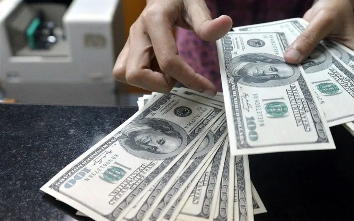 قیمت دلار کمتر از هشت هزار تومان می‌شود؟