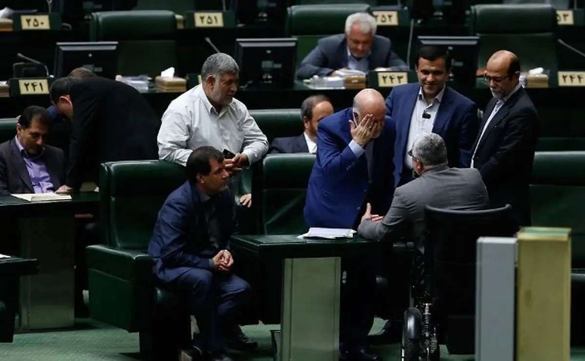 چه کسانی در برابر زنگنه با بابک زنجانی هم‌نظر هستند؟