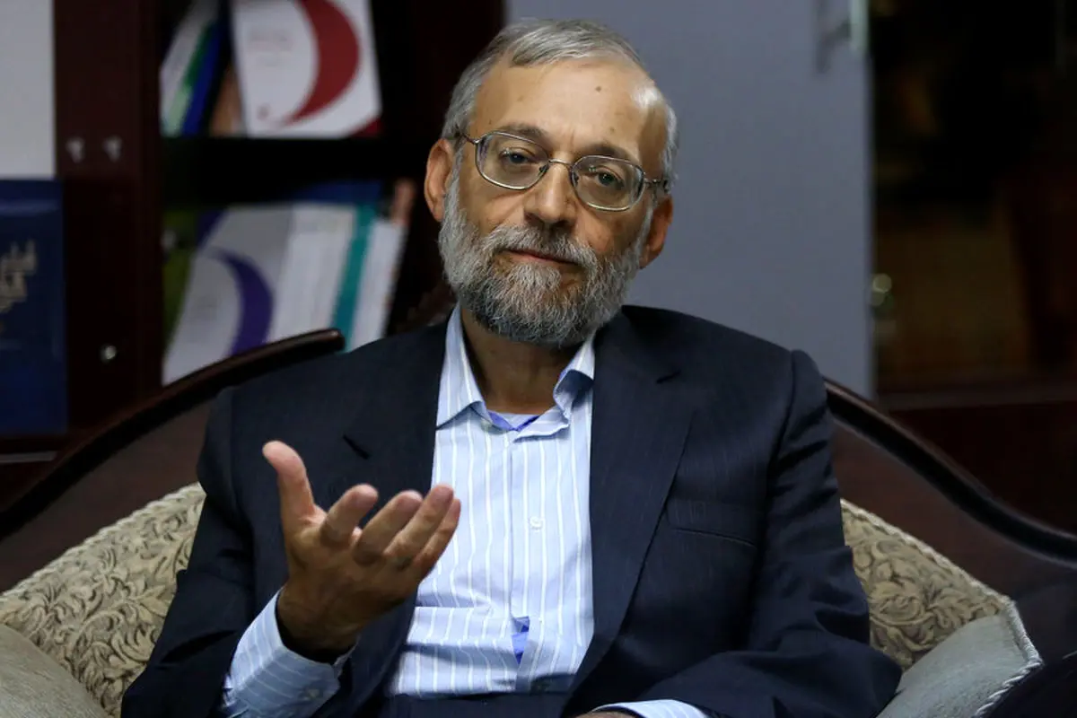 نظر جواد لاریجانی در باره گفتگوی روحانی با مکرون