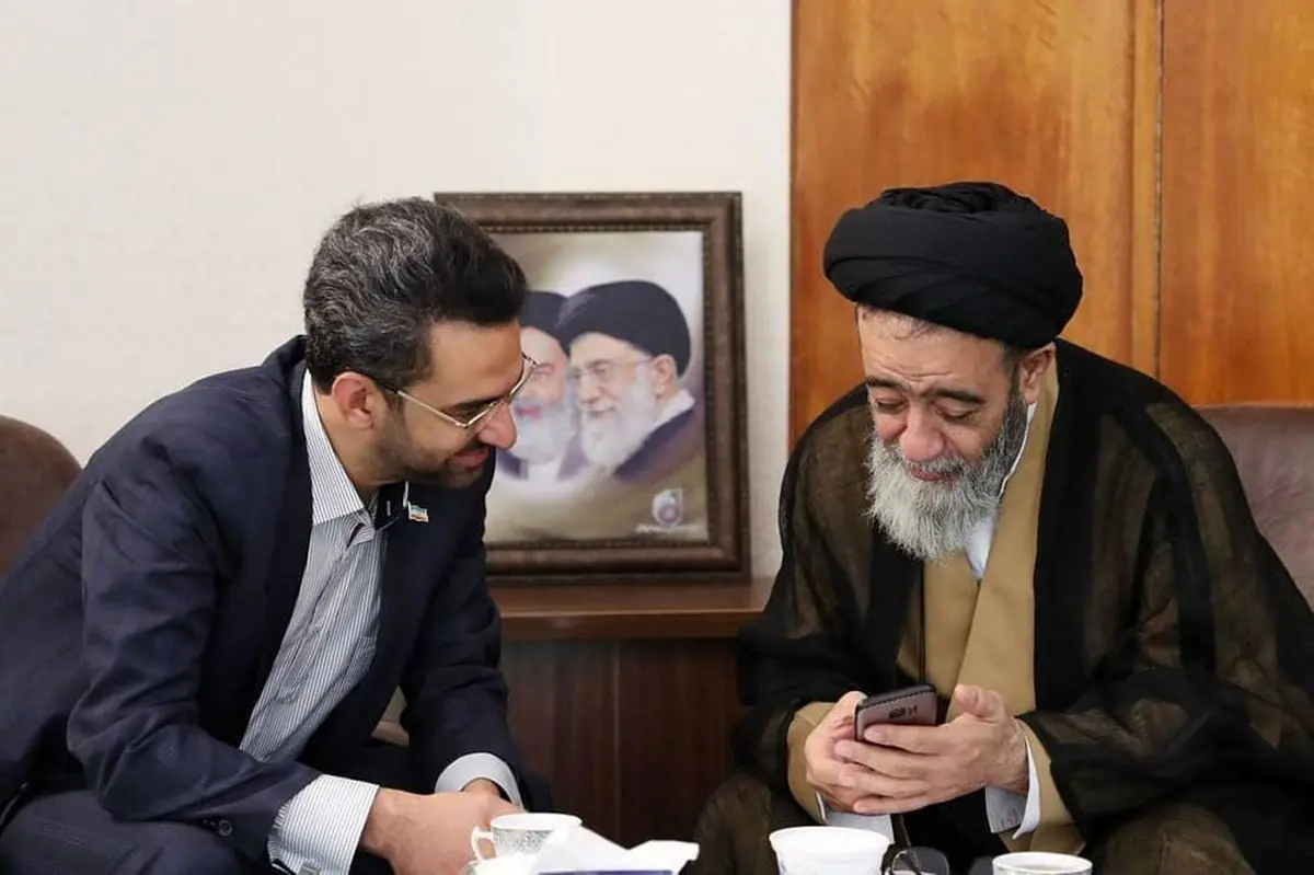 دیدار وزیر با امام‌جمعه‌ای که پست‌هایش را لایک می‌کند