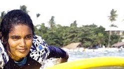 باشگاه موج‌سواری زنان در سریلانکا