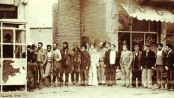 عکس | نوستالژی صف تلفن سی سال قبل !