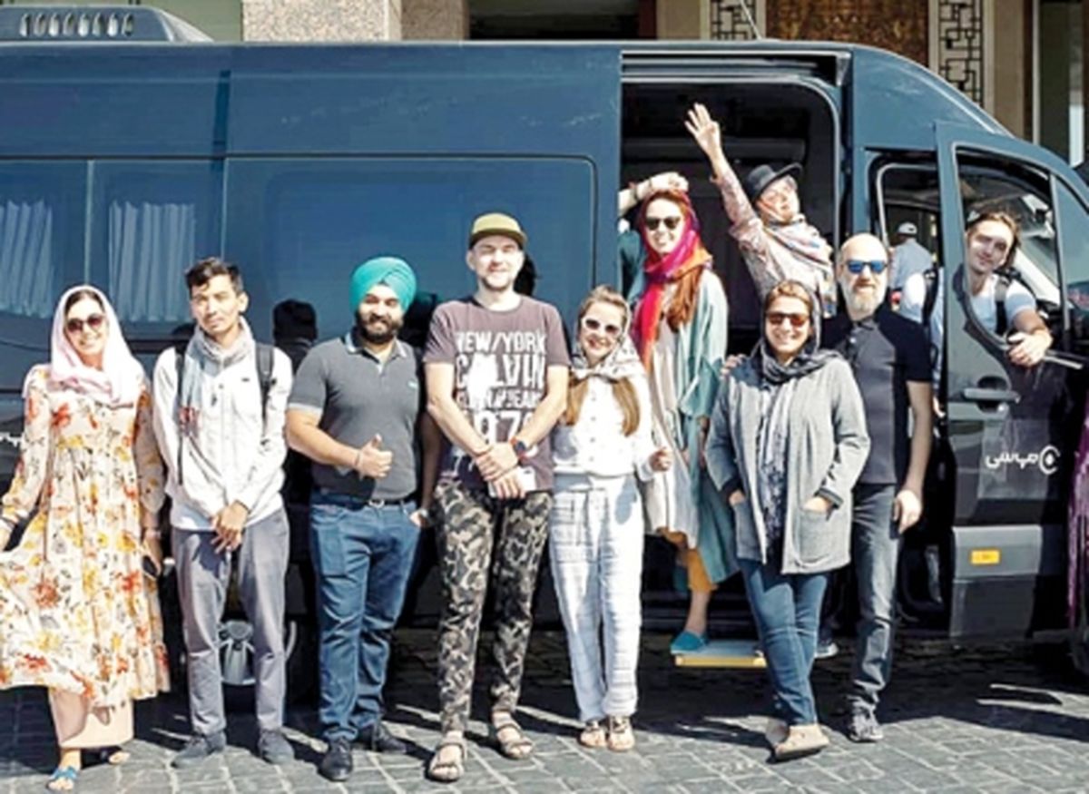 هدی رستمی ، اینفلوئنسری که روی دست عربستانیها بلند شد