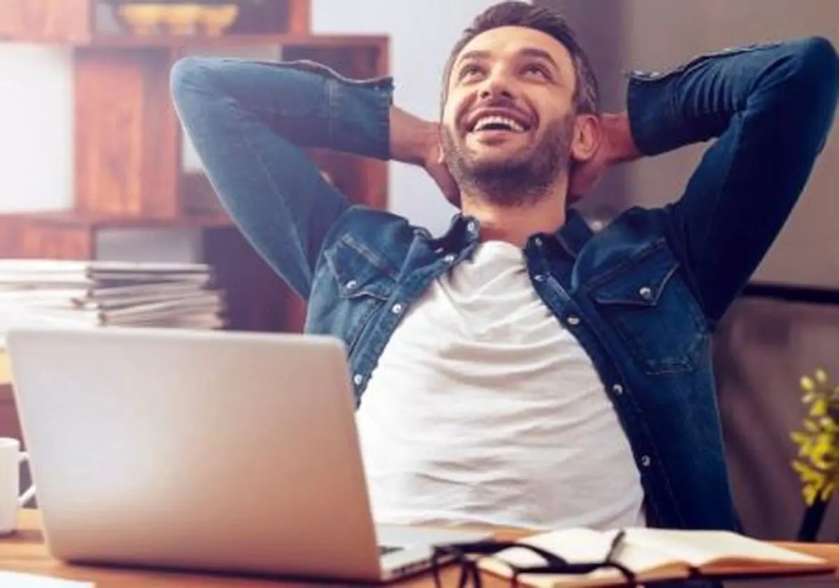 لازم نیست برای شاد بودن بکوشید