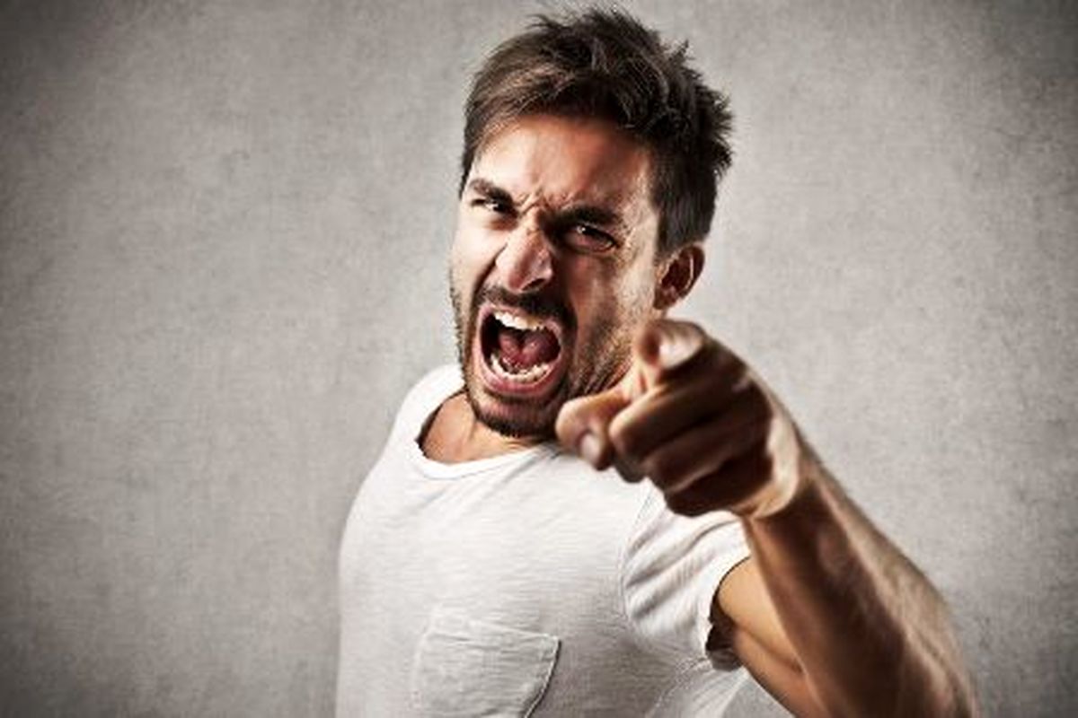 چگونه از شوهر بداخلاق طلاق بگیریم؟