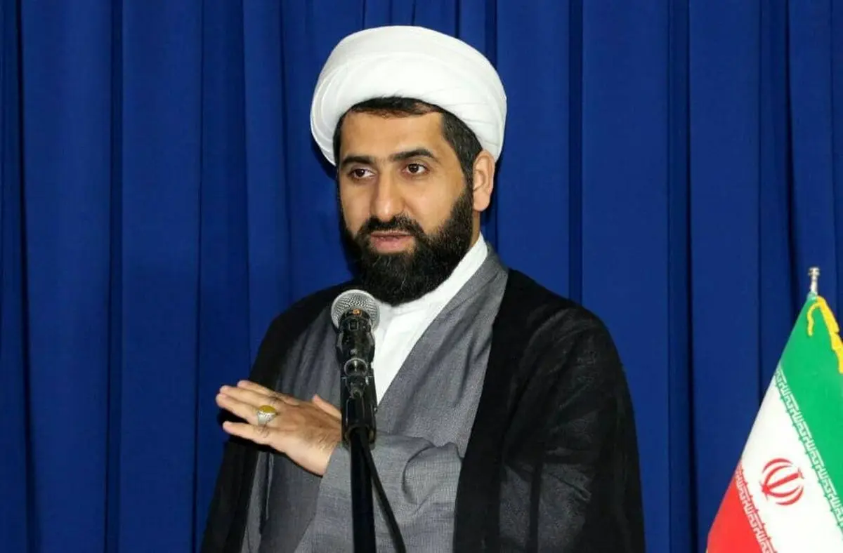امام جمعه اسالم:ویکی‌پدیای سلبریتی‌ها را می‌خوانم