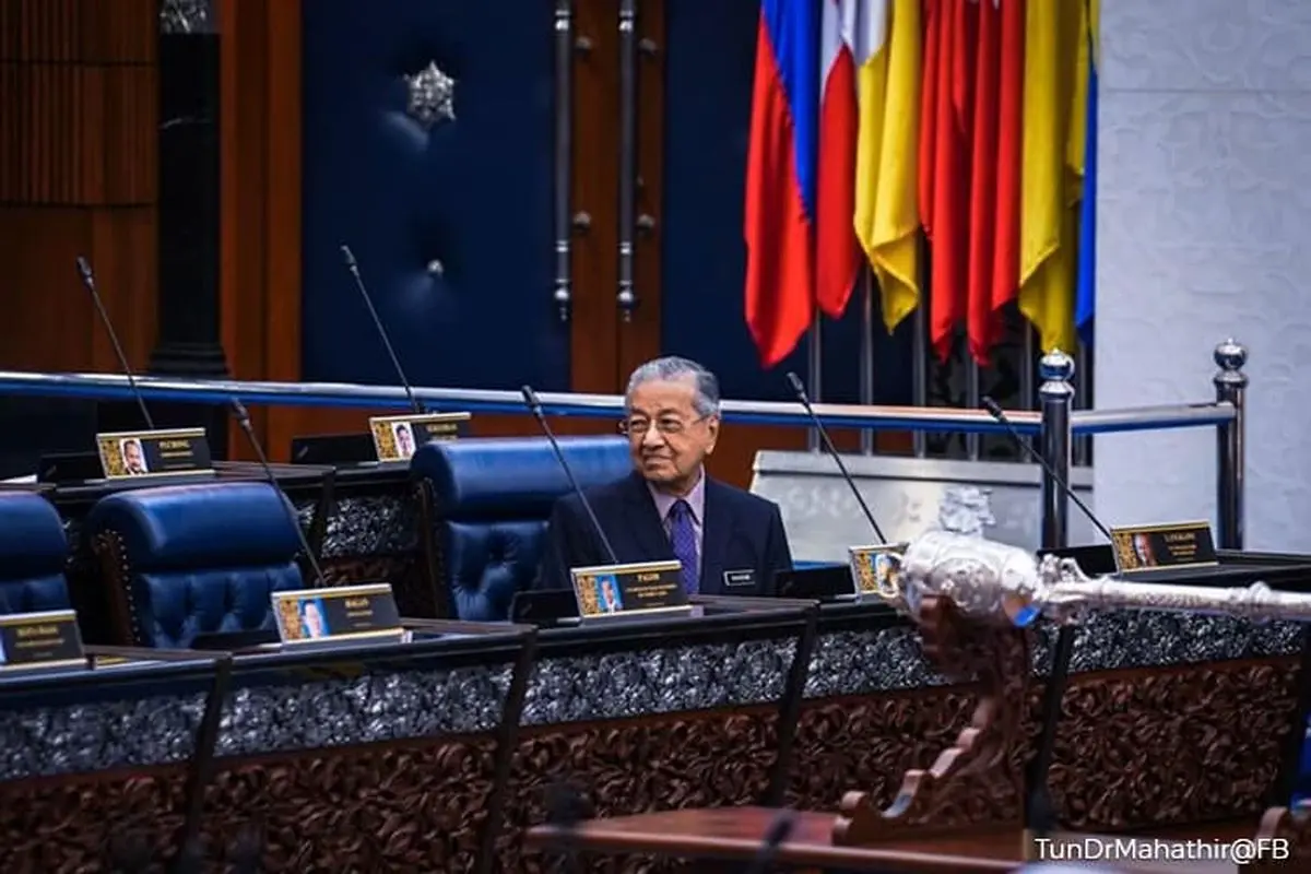 ماهاتیر محمد: مجبور شدیم حساب ایرانی ها را ببندیم