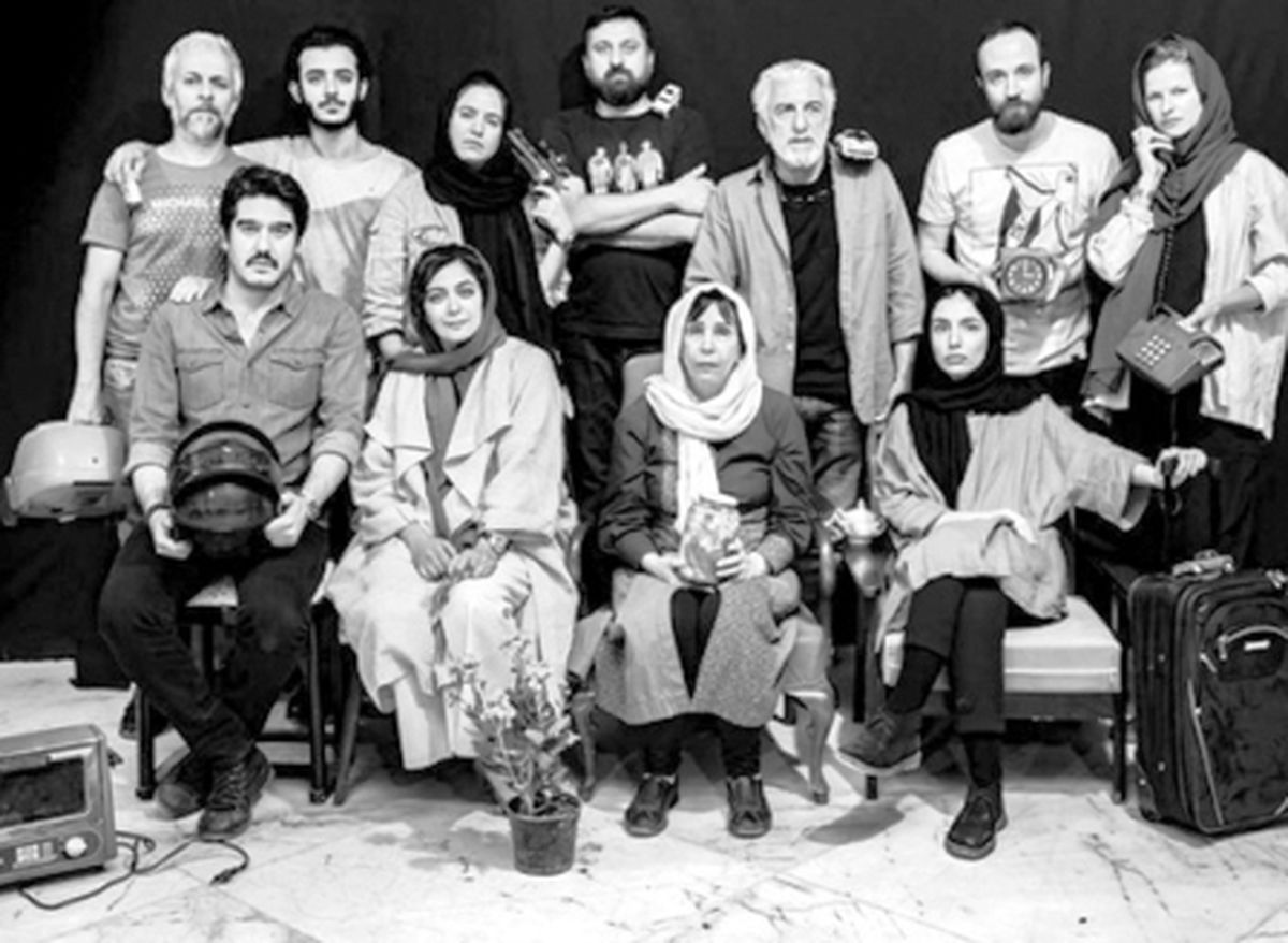 درباره نمایش بداهه آروند دشتآرای