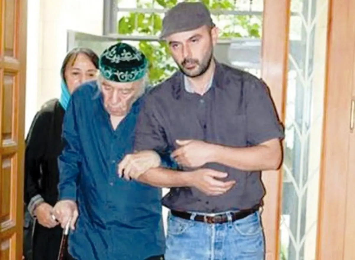 خاطره‌ خواندنی از ماجرای قیصر‌ و ‌مظاهر