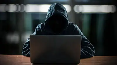 تصویر ماه قبل و بعد از برخورد موشک اسپیس ایکس