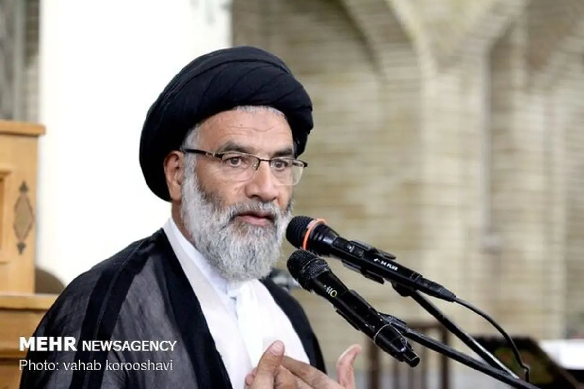 امام‌جمعه اهواز: اجناسِ گران را تحریم کنید